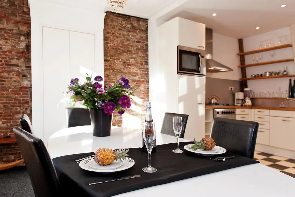Canal Holiday Apartment Ámsterdam 3*,